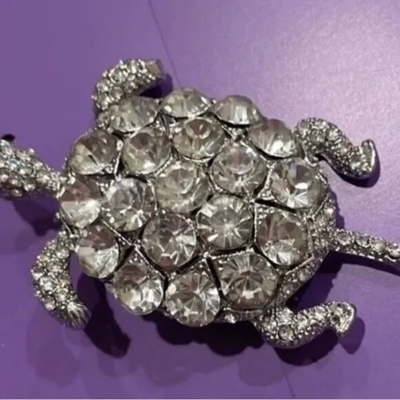 Vintage Sparkling Rhinestone Silver Turtle Brooch - Picture 3 of 5